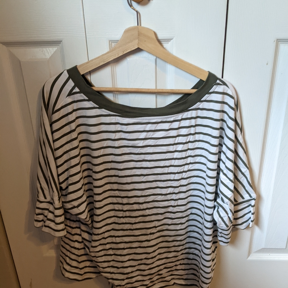 Rachel Hollis top